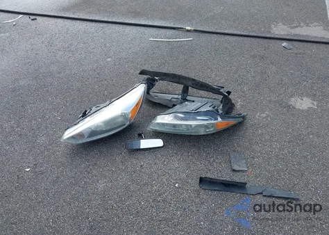 2016 Ford Focus S from USA, damaged, VIN 1FADP3E27GL325669